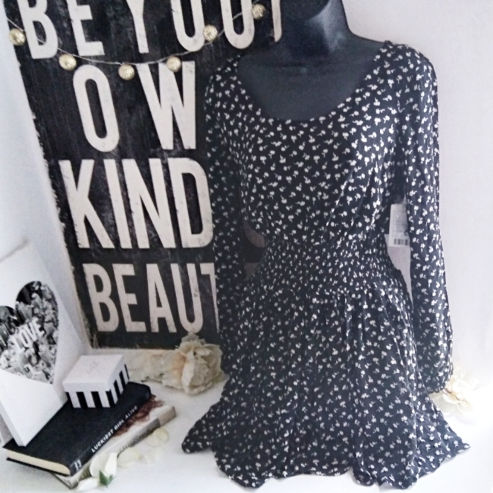 Anthropologie Kimchi Blue Black And White Floral Dress